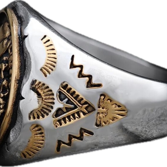 Hobo Nickel Stainless Steel & Gold tone Skull Ring - Picture 4 of 6